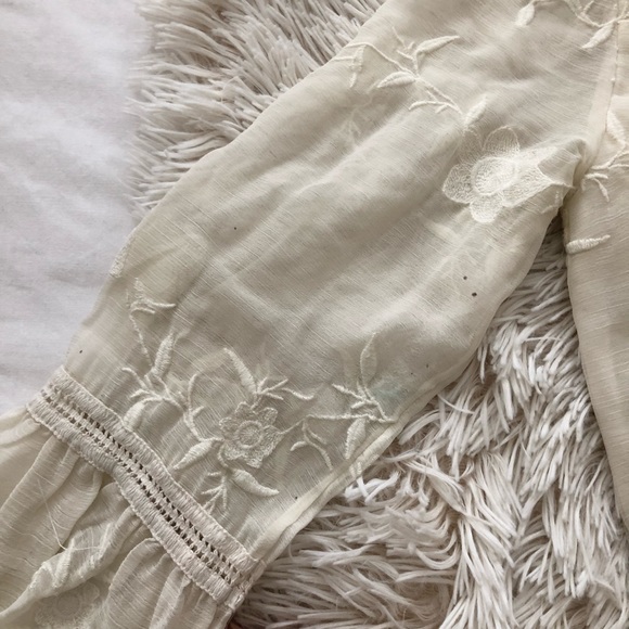 Embroidery white summer dress - Picture 4 of 7